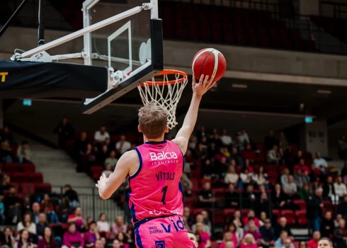 "Rīgas zeļļiem" pārliecinoša uzvara LIBL spēlē.