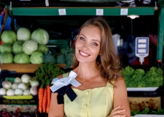 Anna Rozīte internetā iztirgo savas drēbes