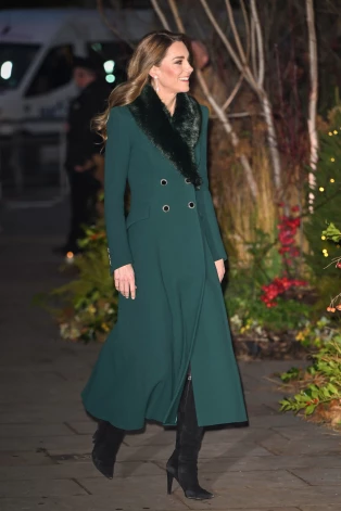 Fani turpina apjūsmot princeses gaumi.