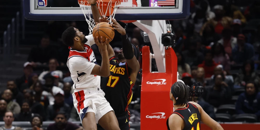 "Hawks" ar 14 uzvarām 25 mačos ieņem devīto vietu Rietumu konferencē, kur "Wizards" ar trīs uzvarām 22 cīņās ir pēdējā, 15. pozīcijā.