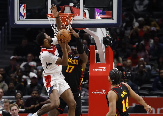 "Hawks" bez Porziņģa viesos pārspēj "Wizards"