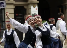 Западные СМИ пишут о Латвии: мужчин в стране очень мало, а услуга "муж на час" стала национальным явлением