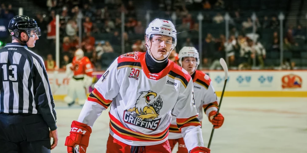 Eduards Tralmaks no Čehijas rezultativitāti pārnesis uz AHL.