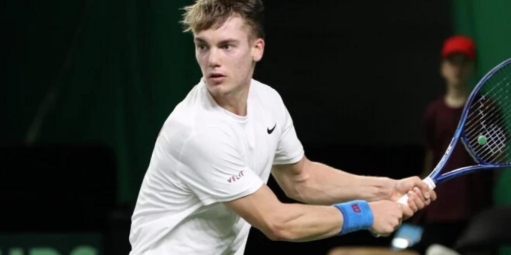 Roberts Štrombahs sezonas beigās spējis pakāpties rangā.