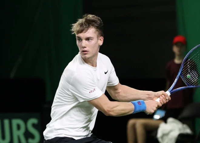 Semeņistaja pamet top100, Štrombaham nozīmīgs kāpums ATP rangā