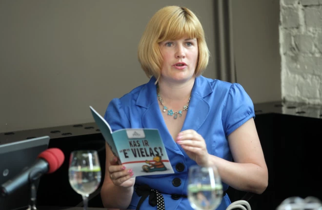 Pārtikas un veterinārā dienesta Pārtikas izplatīšanas uzraudzības daļas vadītāja Vineta Grīnberga: “Ja nav informācijas par ražotājvalsti, tirgotājs drīkst cenu zīmē norādīt "Valsts: nav ziņu".”