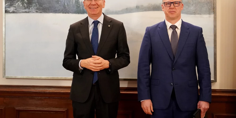 Эдгар Ринкевич в Рижском замке встретился с генеральным прокурором Армином Мейстерсом.