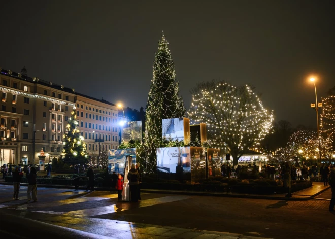 Latvijas Nacionālā opera un Signet Banka sāk jaunu Ziemassvētku tradīciju – egle Operas skvērā