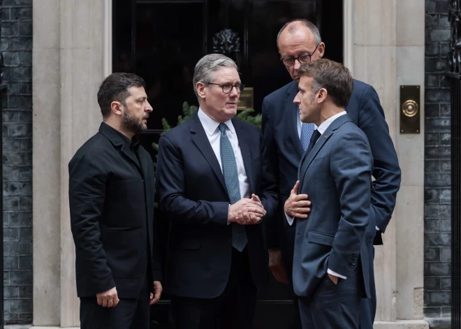  Ukrainas sabiedrotie Eiropā pauž skepsi par ASV miera plānu un nostājas Zelenska pusē