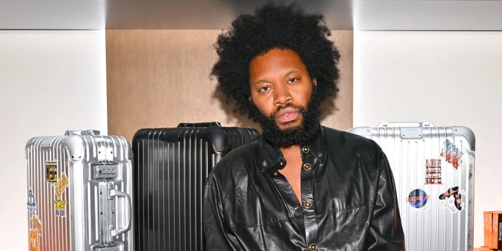 Seriāla “Emīlija Parīzē” aktieris Džeremijs O. Hariss.