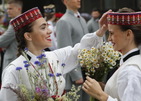 Latvijā sieviešu ir par 15,5% vairāk nekā vīriešu, kas vairāk nekā trīs reizes pārsniedz vidējo rādītāju Eiropas Savienībā. 