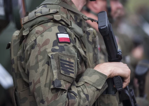 Vairums poļu atbalsta obligātās karaklausības atjaunošanu.