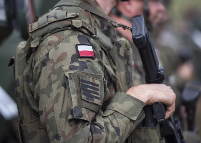 Krievijas draudi mainījuši visu – vairākums Polijas iedzīvotāju atbalsta obligāto karaklausību