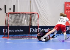 Latvijas florbolistes zaudē Dānijai un paliek pēdējās savā pasaules čempionāta grupā