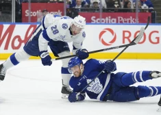 Girgensona "Lightning" piedzīvo zaudējumu pret "Maple Leafs" 