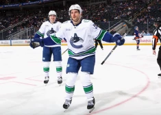 Vankūveras "Canucks" turpina spēlēt bez Bļugera, kura atgriešanās netiek gaidīta ātrāk kā gadu mijā