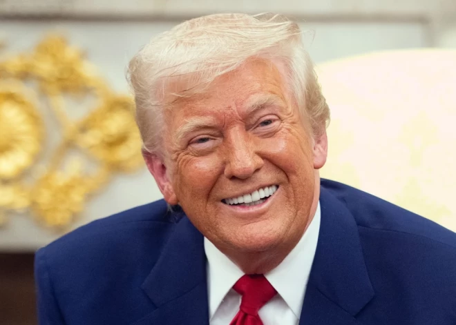 Tramps esot pilnībā informēts par citplanētiešiem, apgalvo bijušais ASV gaisa spēku majors