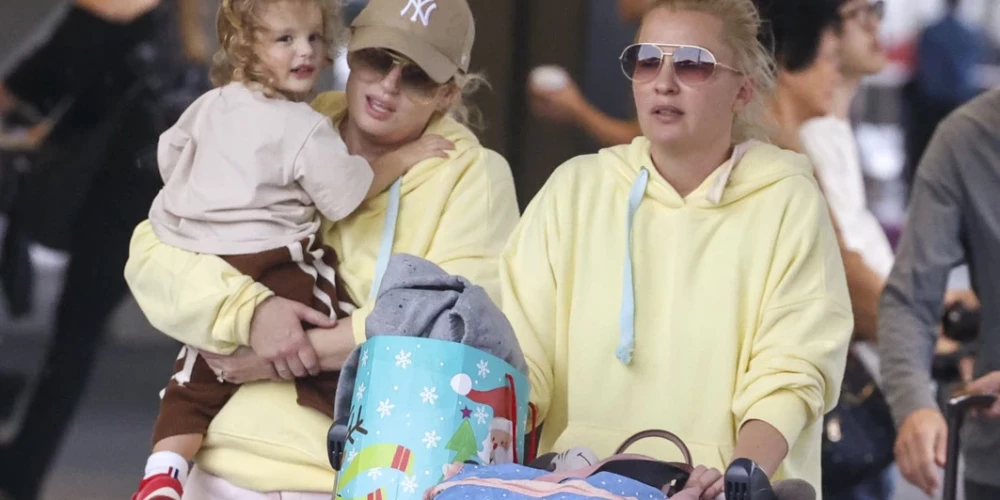 GALER Rebela Vilsone ar sievu Ramonu Agrumu un meitu Roisu 2024. gada decembrī.