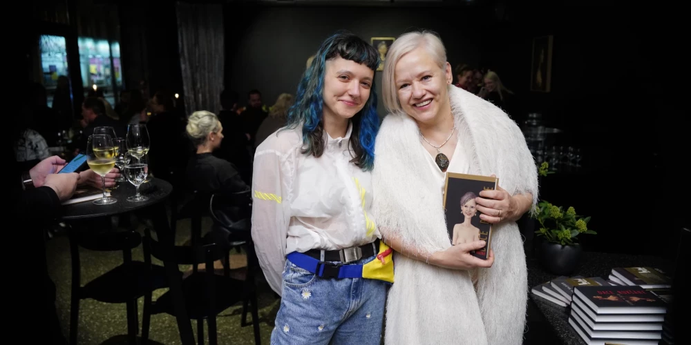 Daces Rukšānes grāmatas "Sarkanais un melnais, un baltais" atvēršana