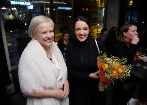 Daces Rukšānes grāmatas "Sarkanais un melnais, un baltais" atvēršana