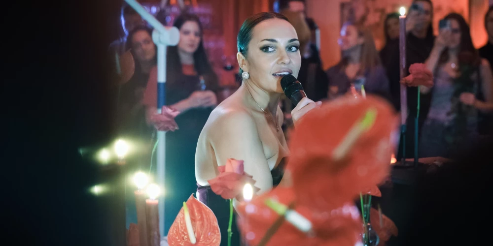  Kristīnes Stakenas dzejoļu krājuma "Šis nav mans žanrs. Māmiņdzeja" atklāšana