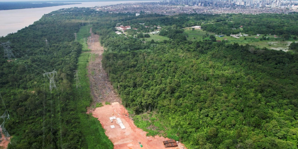 Patiesībā šo lielceļa projektu Brazīlija izstrādāja kopš 2012. gada, vēl pirms 2023. gadā oficiāli uzņēmās rīkot klimata konferenci. (Foto: Reuters/Scanpix)