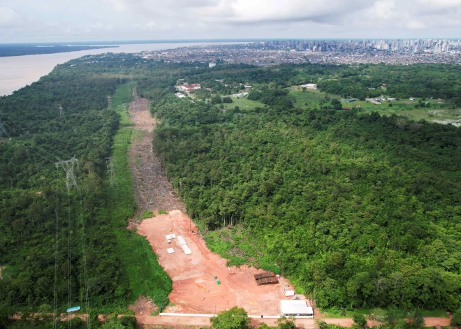 Klimata samitam izcērt lielceļu caur džungļiem?