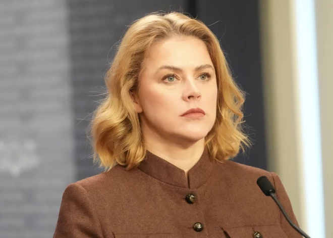 Koalīcijai ir balsu vairākums, uzsver premjere