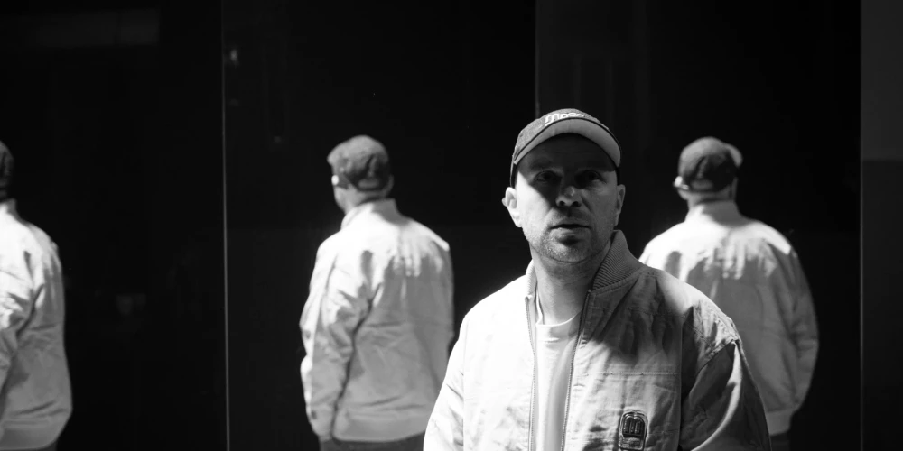 Līdz ar jauno singlu Ozols izsludina arī koncertu “Cieņa un mīlestība”. 2026. gada 5. decembrī Ozols kāps uz “Xiaomi Arēnas” skatuves ar programmu, kas apvienos trīsdesmit gadu pieredzi, klasiskos hitus un jaunākos darbus