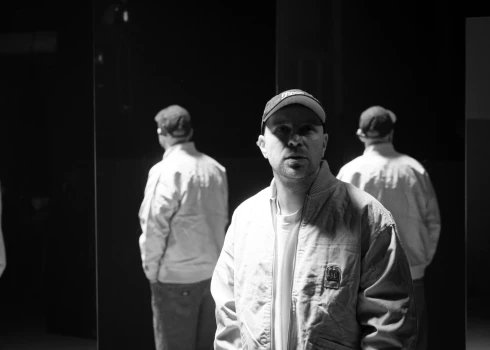 Līdz ar jauno singlu Ozols izsludina arī koncertu “Cieņa un mīlestība”. 2026. gada 5. decembrī Ozols kāps uz “Xiaomi Arēnas” skatuves ar programmu, kas apvienos trīsdesmit gadu pieredzi, klasiskos hitus un jaunākos darbus