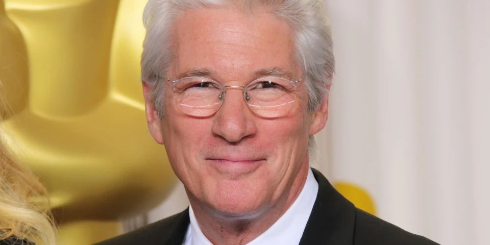 Ričards Gīrs pēc 30 gadiem atklāj patieso iemeslu, kāpēc viņš pazuda no “Oskaru” skatuves.