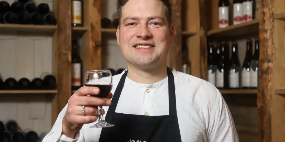 Zilvera vīna darītavas īpašnieks Reinis Zilvers: uzsver, vīndarīšana vairs nav nišas hobijs, bet kļūst par pilnvērtīgu lauksaimniecības un tūrisma nozari.