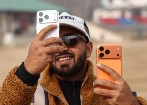 Apple выбирает сложный путь к безрамочному iPhone.