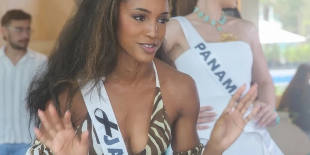 Габриэль Генри рухнула со сцены на «Мисс Вселенная - 2025».