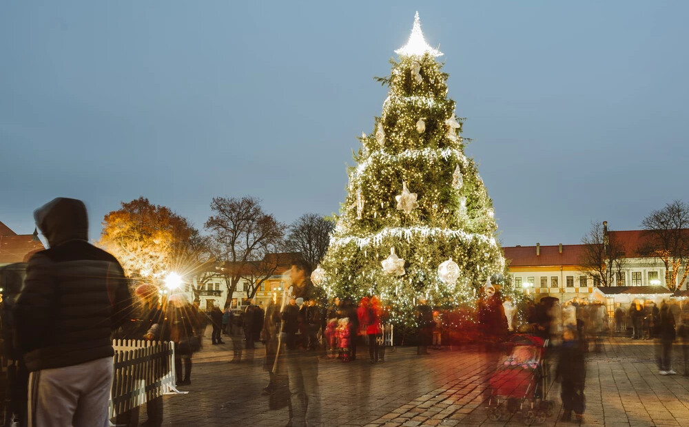Ziemassvētki Baltijā: kā rotā, svin un strīdas Latvija, Lietuva un Igaunija