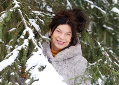 Vai tiešām svētki ir jāiztur? Aina Poiša par emocionālo maratonu decembrī