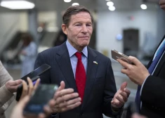 ASV senators kritizē Trampa "miera plānu" un aicina nomainīt Vitkofu un Kušneru