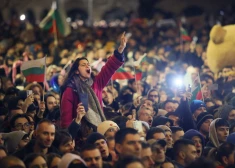 Tūkstošiem cilvēku Bulgārijā pieprasa valdības atkāpšanos