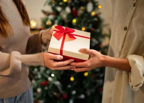 Ziemassvētku dāvanu pirkšanas tempi un budžeti Baltijā būtiski atšķiras.