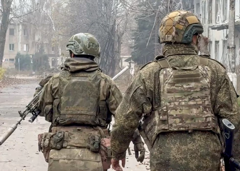 Krievijas okupācijas armijas vadība pārvietot rezerves uz Pokrovskas sektoru tur ciesto lielo zaudējumu dēļ.