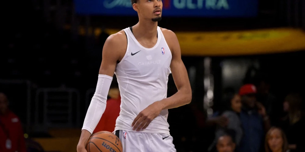 Viktors Vembanjama jau izlaidis 12 spēles pēc kārtas.