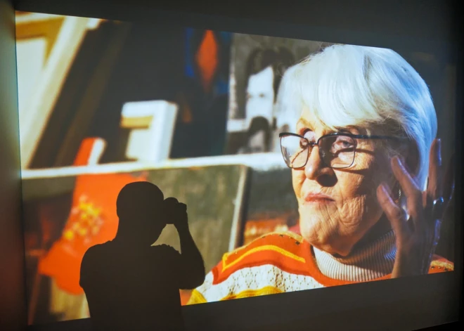 Simtgades izstādes ietvaros LNMM rīko sarunu par Džemmas Skulmes mantojumu un ietekmi