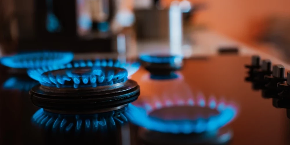 Dabasgāzes nākamā mēneša kontrakta cena novembrī sasniedza zemāko līmeni 18 mēnešu laikā.