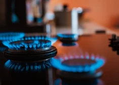 Eiropas gāzes cena strauji krīt, bet eksperti brīdina par iespējamu kāpumu aukstuma gadījumā