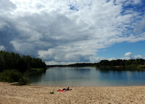 Labiekārtotā Bolderājas karjera pludmale pretendēs uz oficiālas peldvietas statusu.