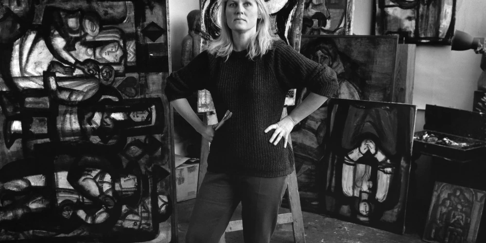 Художница Джемма Скулме в своей мастерской в Межапарке. Ноябрь 1968 года