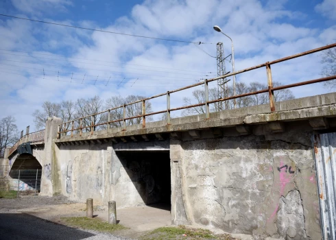 Один из мостов в Риге.