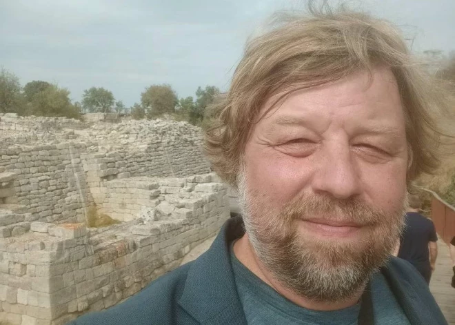 Polijā aiztur krievu arheologu par izrakumiem Krimā, Zaharova draud atriebties