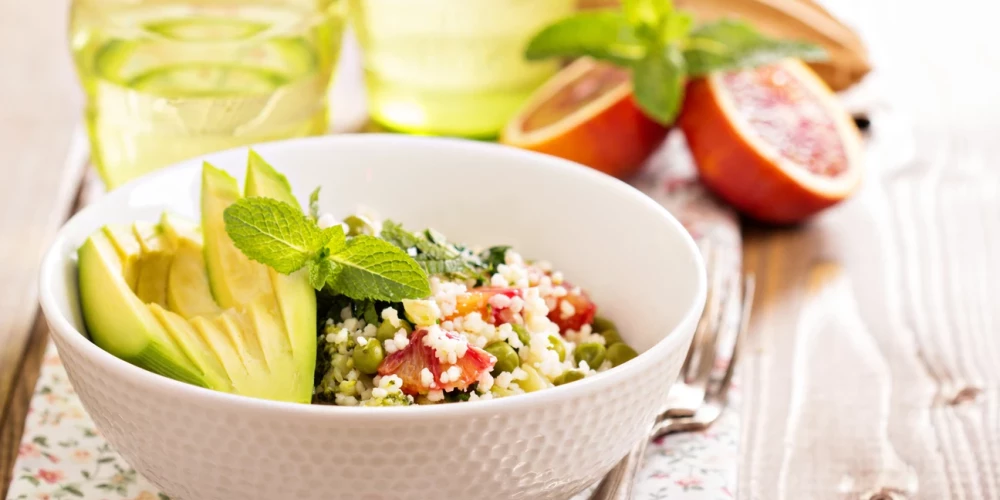 Kuskusa salāti ar avokado