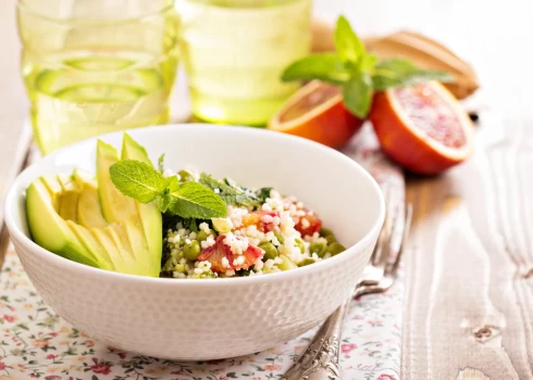 Kuskusa salāti ar avokado